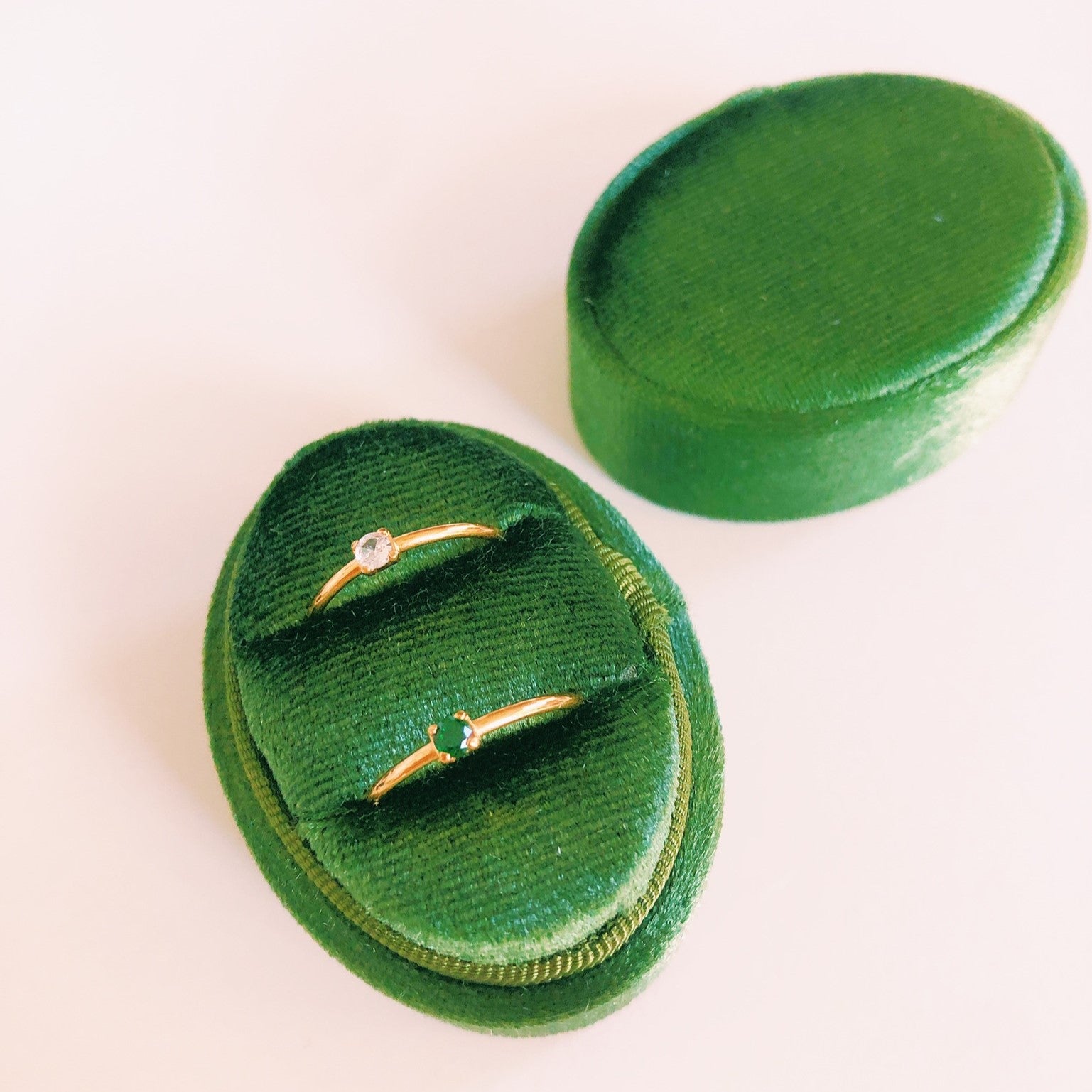 Velvet ring box double oval green